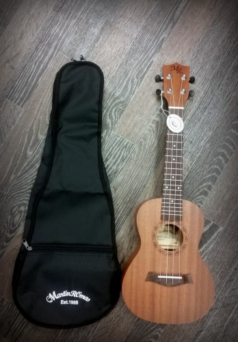 Martin Romas MR-01F укулеле сопрано и чехол