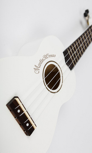 Martin Romas MR-21 WH укулеле сопрано и чехол